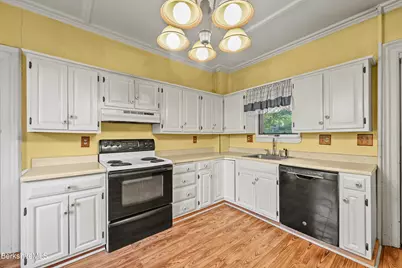 137 W Main St, North Adams, MA 01247 - Photo 7