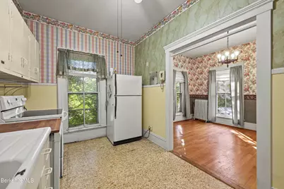 137 W Main St, North Adams, MA 01247 - Photo 19