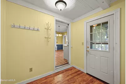 137 W Main St, North Adams, MA 01247 - Photo 11