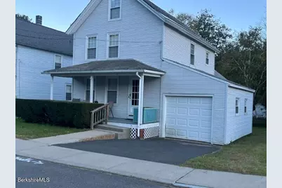 27 Maple Ave, Chester, MA 01011 - Photo 3