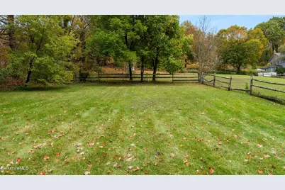 130 Laurel St, Lee, MA 01238 - Photo 31