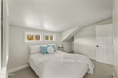 189 Mohegan St, Pittsfield, MA 01201 - Photo 21