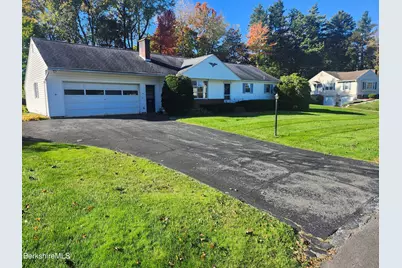 44 Michael Dr, Pittsfield, MA 01201 - Photo 1