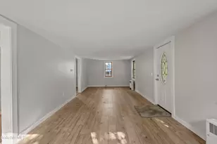 115 Grove St, Adams, MA 01220 - Photo 9