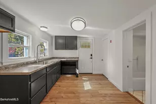 115 Grove St, Adams, MA 01220 - Photo 13