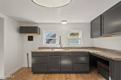 115 Grove St, Adams, MA 01220 - Photo 15
