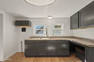 115 Grove St, Adams, MA 01220 - Photo 15