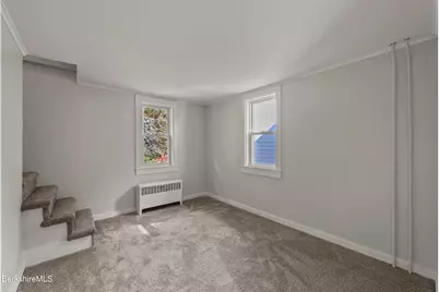 115 Grove St, Adams, MA 01220 - Photo 11