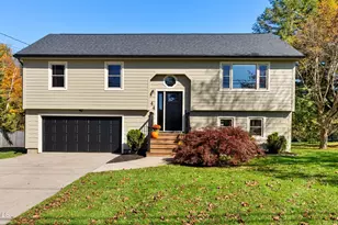 44 Melbourne Rd, Pittsfield, MA 01201 - Photo 1