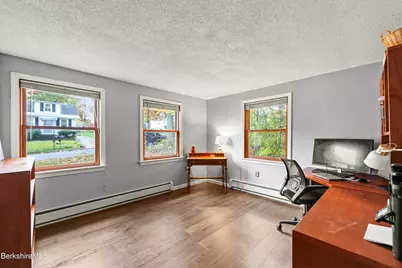 90 Orlando Ave, Pittsfield, MA 01201 - Photo 15