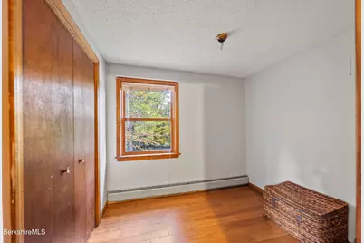 90 Orlando Ave, Pittsfield, MA 01201 - Photo 23