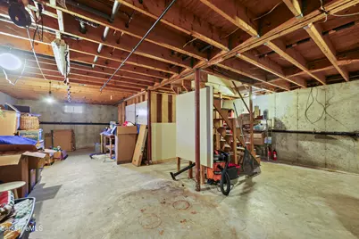 90 Orlando Ave, Pittsfield, MA 01201 - Photo 27