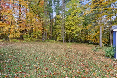 90 Orlando Ave, Pittsfield, MA 01201 - Photo 33