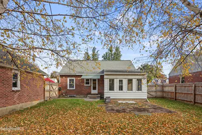 34 Sampson Pkwy, Pittsfield, MA 01201 - Photo 39