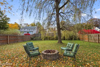 34 Sampson Pkwy, Pittsfield, MA 01201 - Photo 35