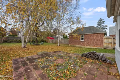 34 Sampson Pkwy, Pittsfield, MA 01201 - Photo 33