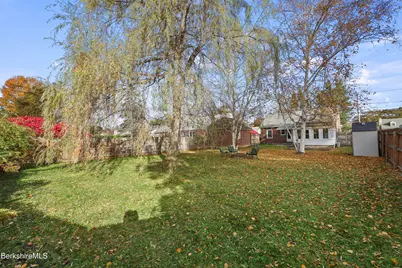 34 Sampson Pkwy, Pittsfield, MA 01201 - Photo 37