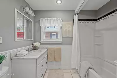 34 Sampson Pkwy, Pittsfield, MA 01201 - Photo 27