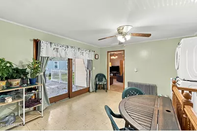 37 Adam St, Pittsfield, MA 01201 - Photo 9