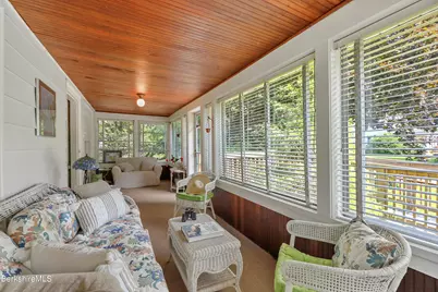 92 Noblehurst Ave, Pittsfield, MA 01201 - Photo 5