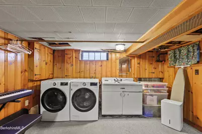 92 Noblehurst Ave, Pittsfield, MA 01201 - Photo 33