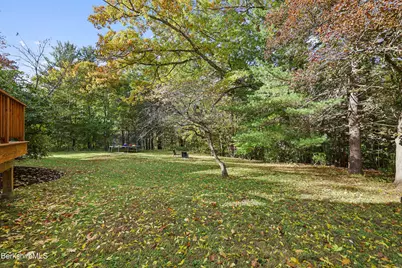 92 Noblehurst Ave, Pittsfield, MA 01201 - Photo 39