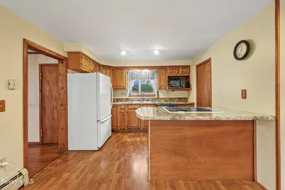 366 Eagle St, North Adams, MA 01247 - Photo 19