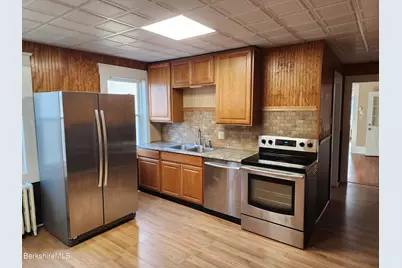 39 Livingston Ave, Pittsfield, MA 01201 - Photo 1