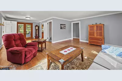 961 River Rd, Clarksburg, MA 01247 - Photo 5