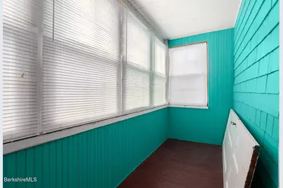 34 Pacific St, Pittsfield, MA 01201 - Photo 15