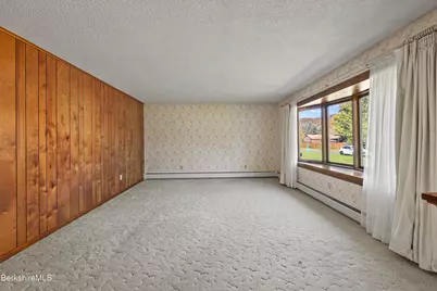 64 Devonshire Dr, Cheshire, MA 01225 - Photo 5