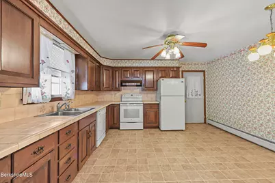 64 Devonshire Dr, Cheshire, MA 01225 - Photo 19