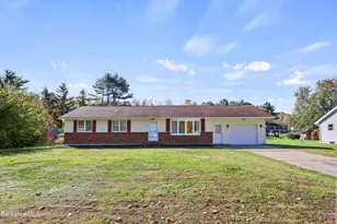64 Devonshire Dr, Cheshire, MA 01225 - Photo 1