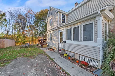 61 Richmond Ave, Pittsfield, MA 01201 - Photo 3