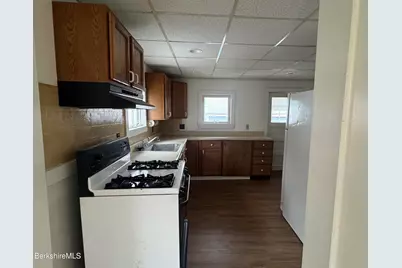 2 Willow St, Adams, MA 01220 - Photo 11