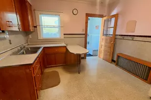 28 1st St, Adams, MA 01220 - Photo 9