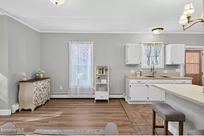 49A Arnold Place #A, North Adams, MA 01247 - Photo 5