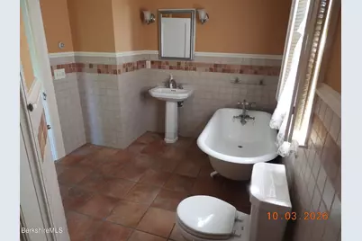 15 Fort Hill Ter, Northampton, MA 01060 - Photo 11