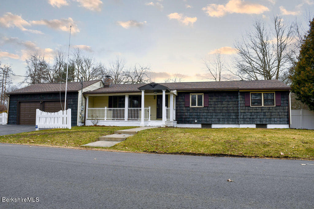 14 Evelyn Ln, Kinderhook, NY 12106 MLS 237133 Coldwell Banker