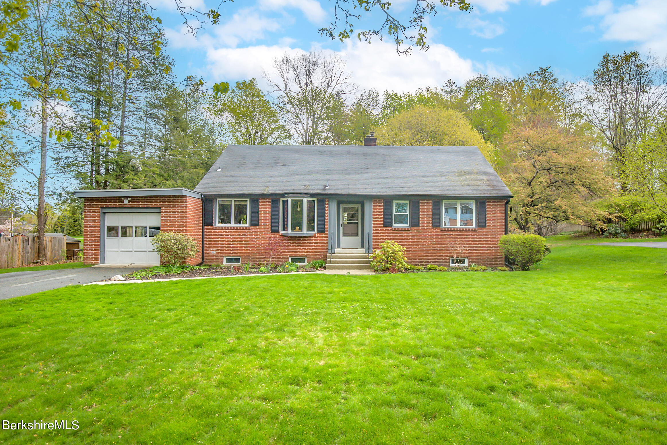 21 Roberta Rd, Pittsfield, MA 01201 MLS 240290 Coldwell Banker