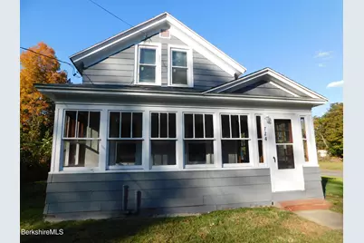 724 West Housatonic St, Pittsfield, MA 01201 - Photo 1
