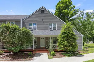 880 East St, Lee, MA 01238 - Photo 1