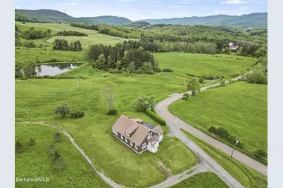 860 Stratton Rd, Williamstown, MA 01267 - Photo 1