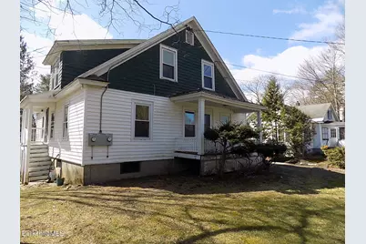 395 Housatonic St, Pittsfield, MA 01201 - Photo 1