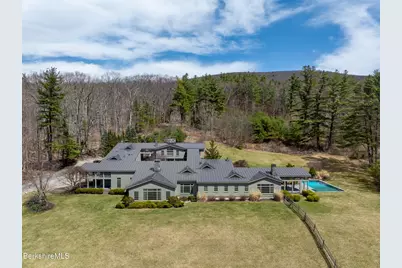 123 Chestnut St, Williamstown, MA 01267 - Photo 1