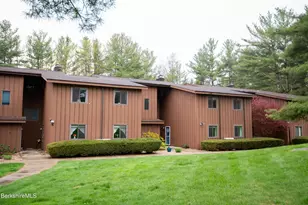 33 Churchill Crest, Pittsfield, MA 01201 - Photo 1