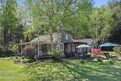 288 East New Lenox Rd, Pittsfield, MA 01201 - Photo 1