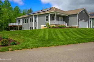 19 Aspen Way, Pittsfield, MA 01201 - Photo 1