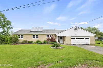 70 Saratoga Dr, Pittsfield, MA 01201 - Photo 1