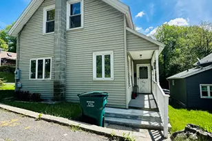 464 N Houghton St, Clarksburg, MA 01247 - Photo 1